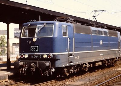 Fotomontage - Lok 181-204 nach erfolgter Revision im Frühjahr 2020 im Farbkleid bei Indienstellung 1974