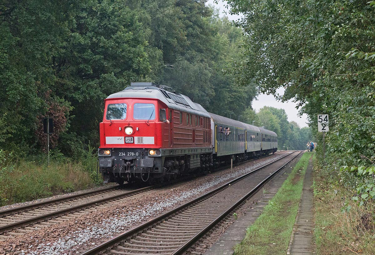 Foto: Toni Arnold - Lok 234-278, RE 6 zwischen Leipzig und Chemnitz